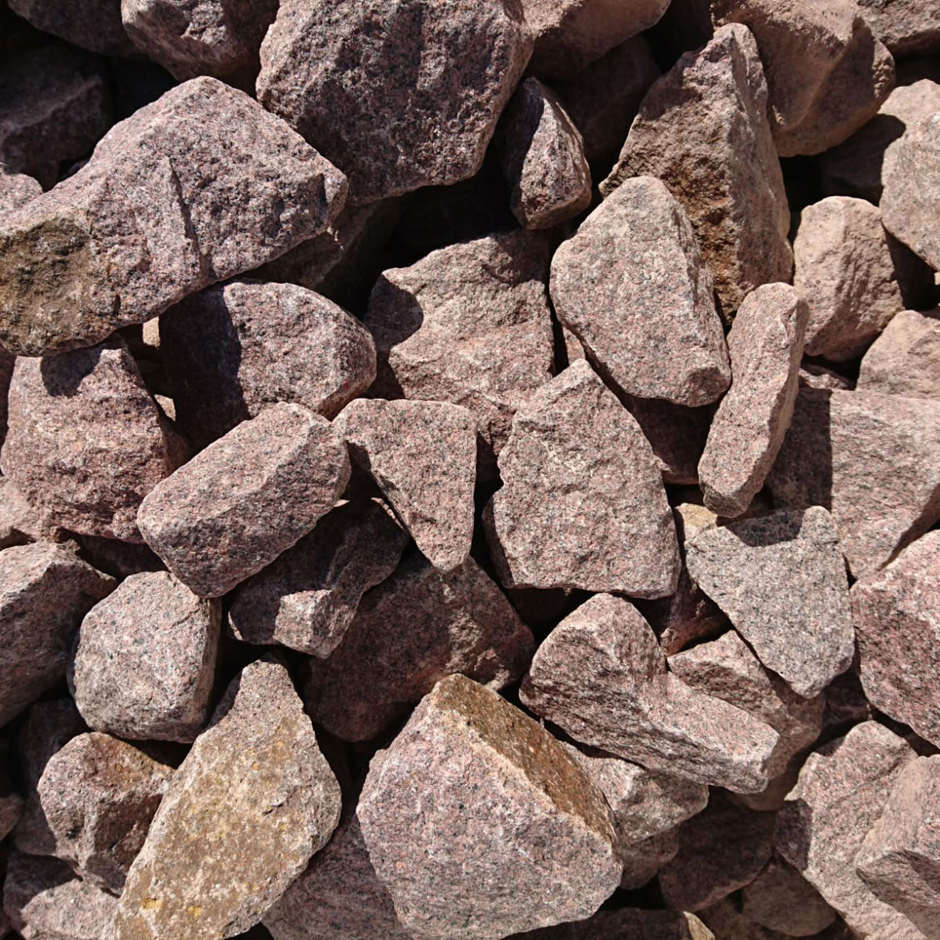 1000 Kg Granit rose rot  Gabionensteine 